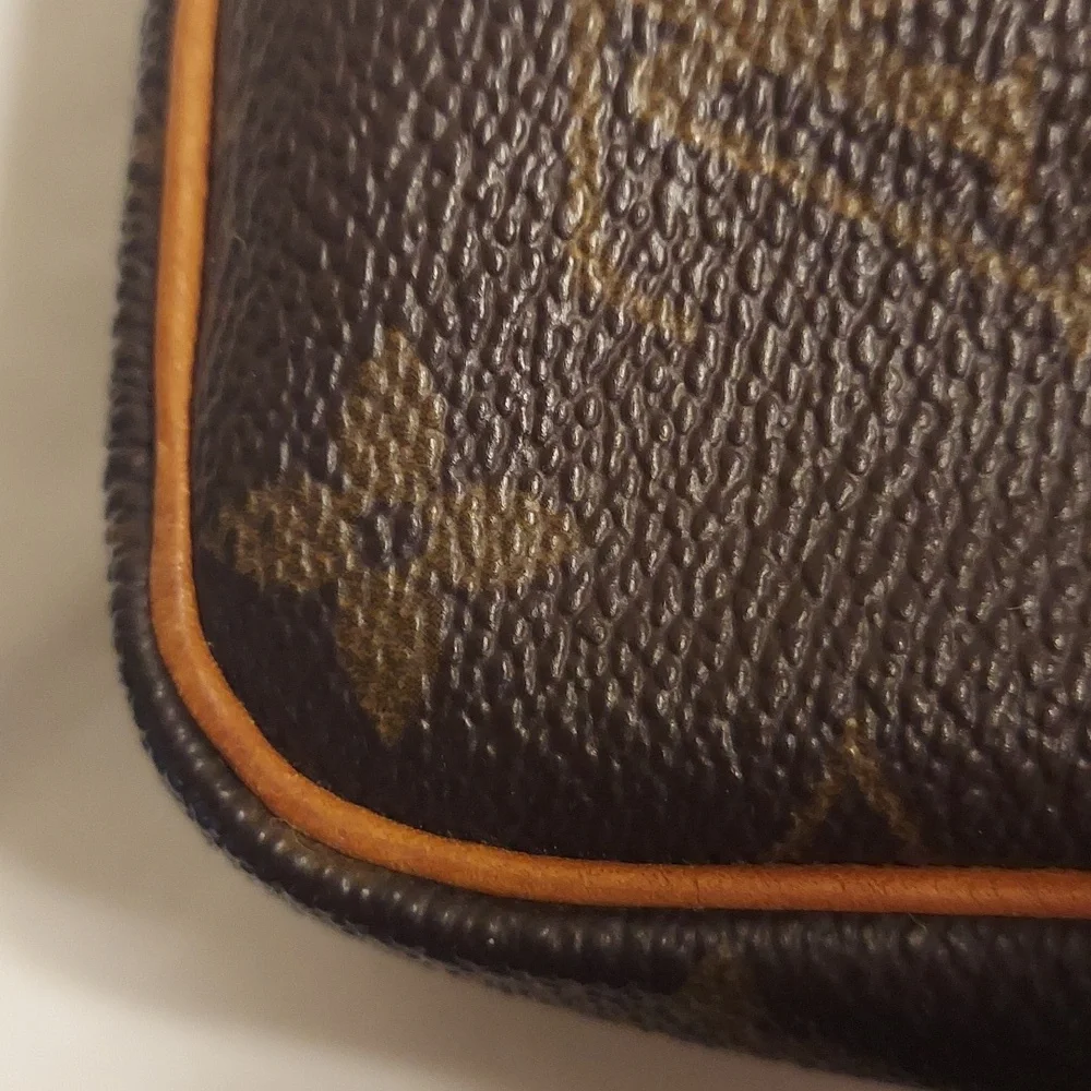 AUTHENTIC Louis Vuitton Vintage Monogram Compiegne Clutch Cosmetic Bag Pouch